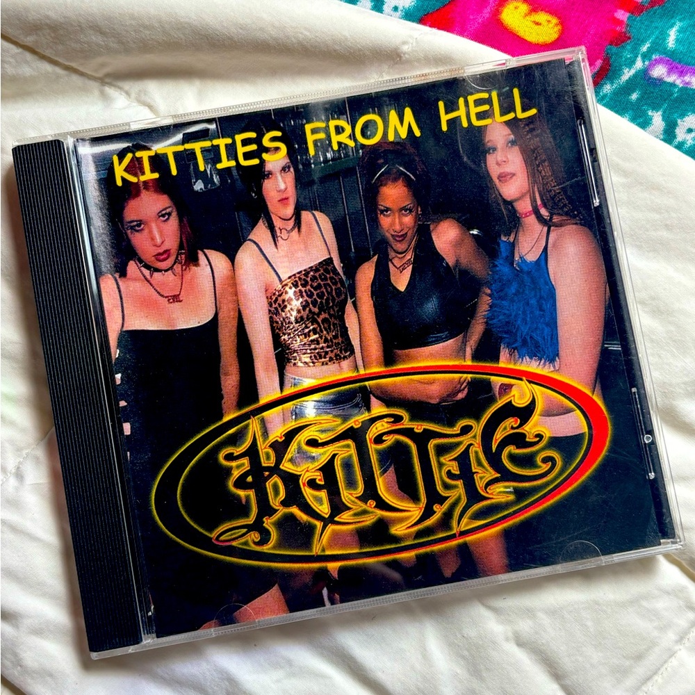 Kittie - RARE Live Show from 2000